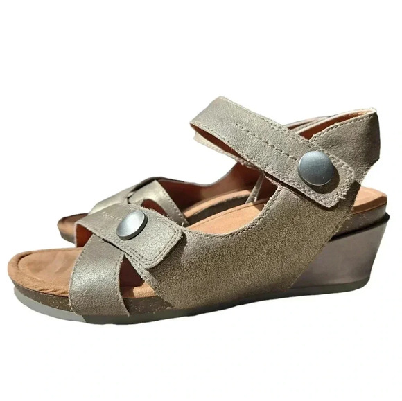 OTBT Sandey Leather Wedge Metallic Sandals 7.5 - Picture 3 of 15